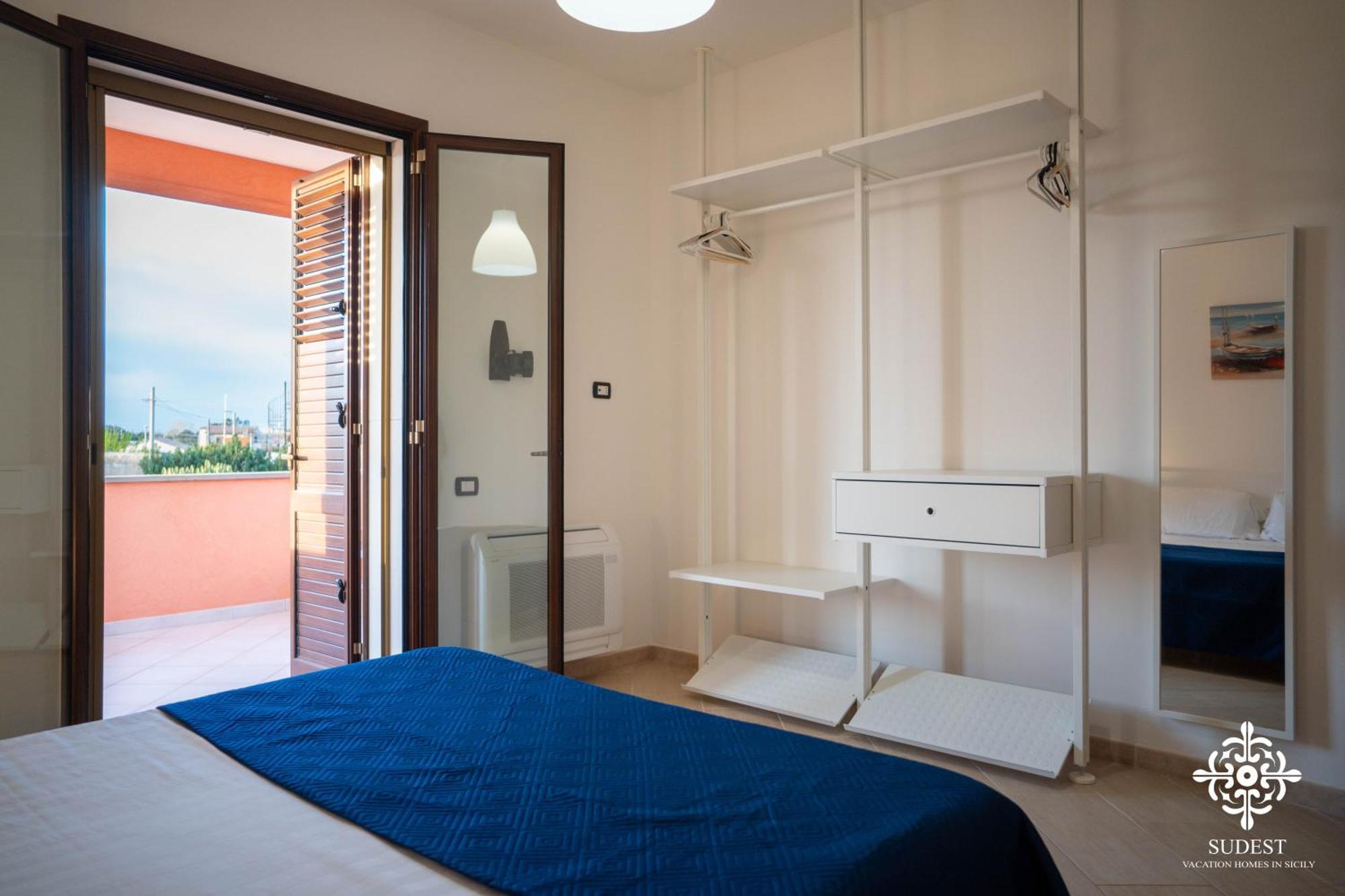 סירקוזה Villa Seaside - Beach Retreat With Jacuzzi מראה חיצוני תמונה
