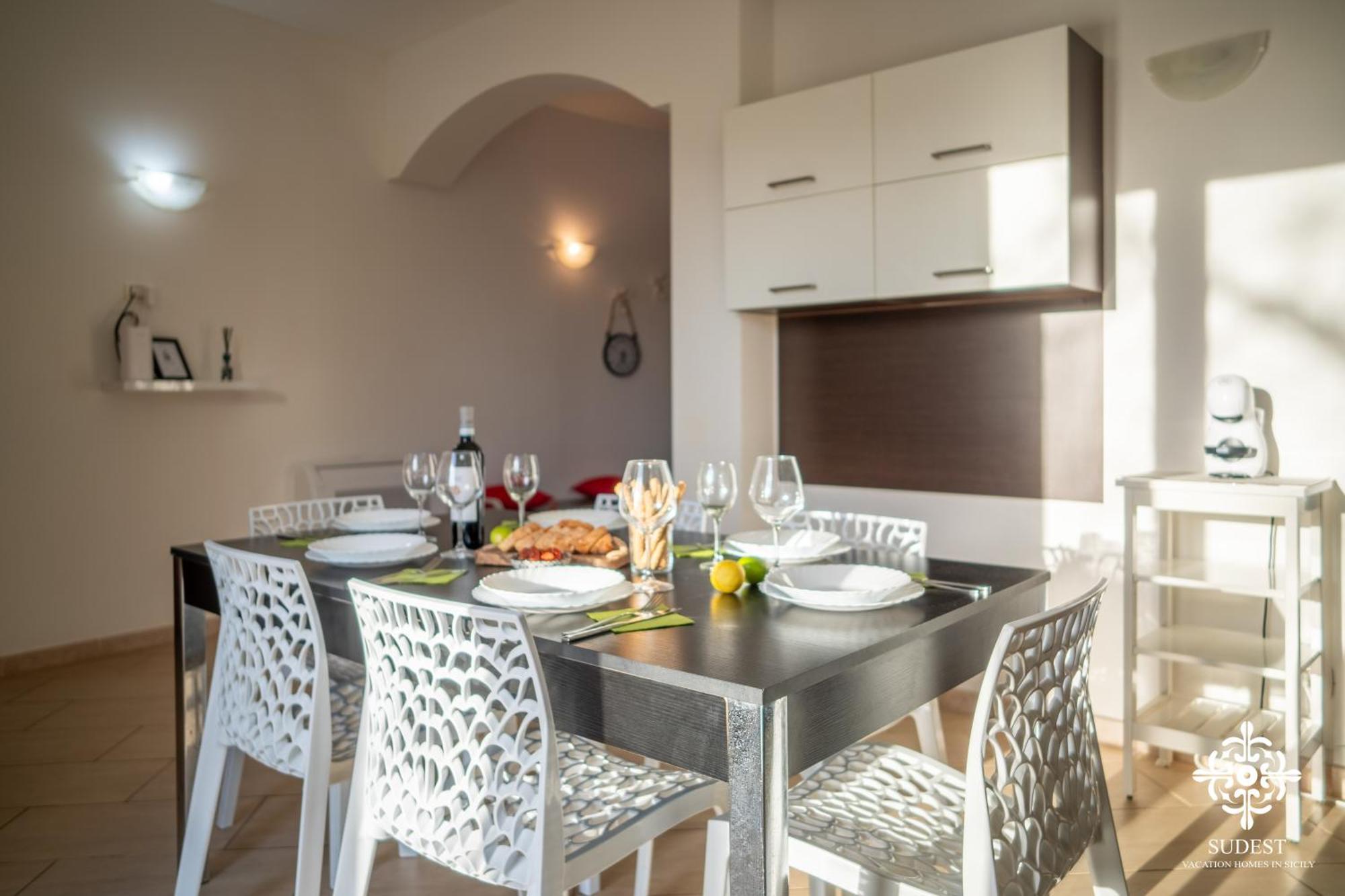 סירקוזה Villa Seaside - Beach Retreat With Jacuzzi מראה חיצוני תמונה